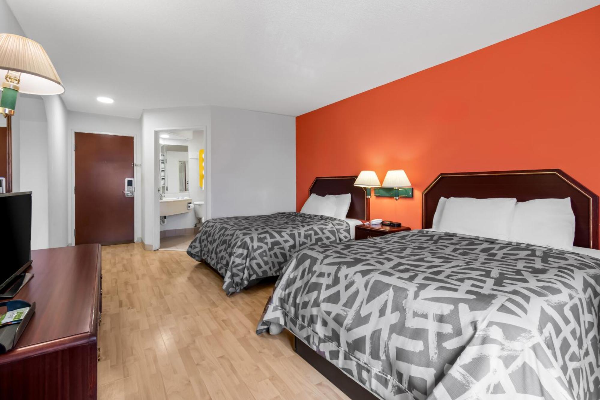 Scottish Inns & Suites - North Hershey Гаррісберг Екстер'єр фото